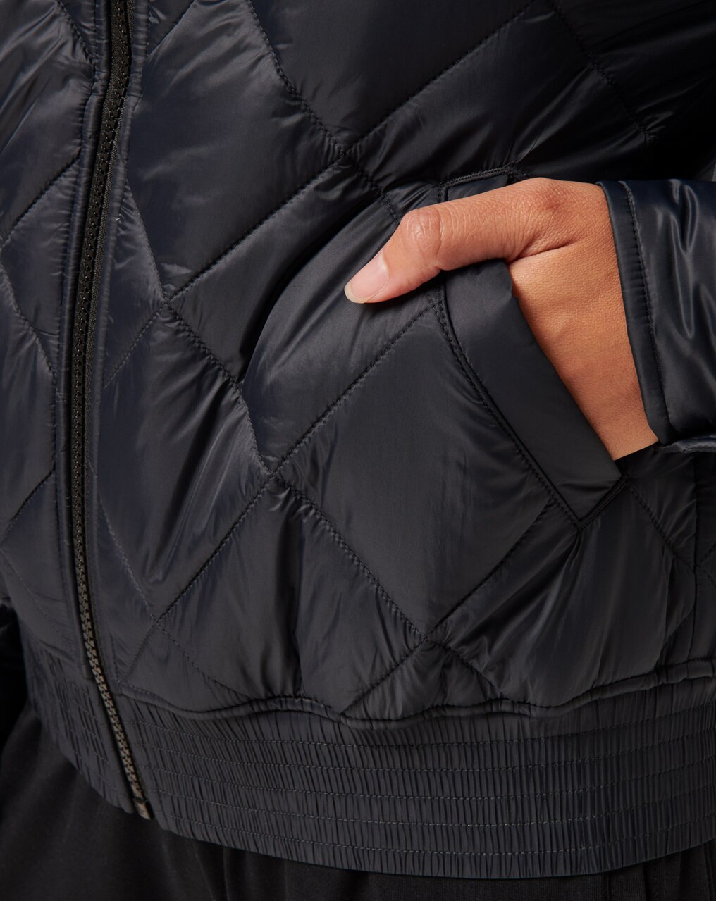 LIGHTS AT NIGHT QUILTED JACKET 5